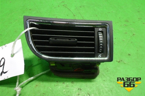 Дефлектор воздушный правый (новый) (3T0819702) для Skoda Superb с 2008-2015г