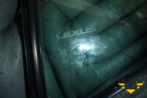 Стекло двери задней левой форточка (6812453100) для Lexus IS-250 с 2005-2013г