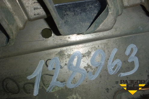 Решетка радиатора правая (после 2010 г) (7450A414) для Mitsubishi L 200 c 2006-2015г