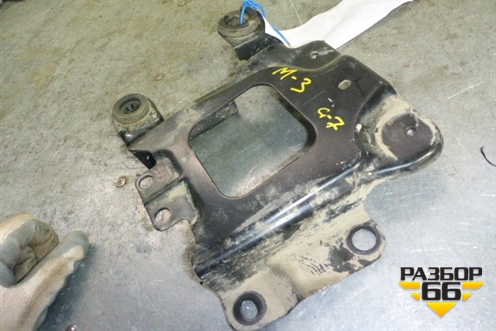 Кронштейн опоры КПП для Mazda Mazda 3 (BK) с 2003-2009г 