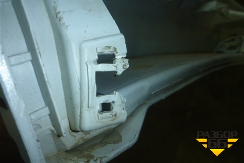 Накладка двери багажника (нижняя) (CJ54S423A40) для Ford Kuga с 2012г