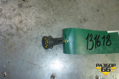 Кнопка открывания багажника для Ford Fiesta с 2001-2008г