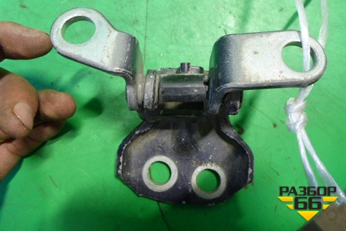 Петля двери задней левой верхняя для Ford Fiesta с 2001-2008г