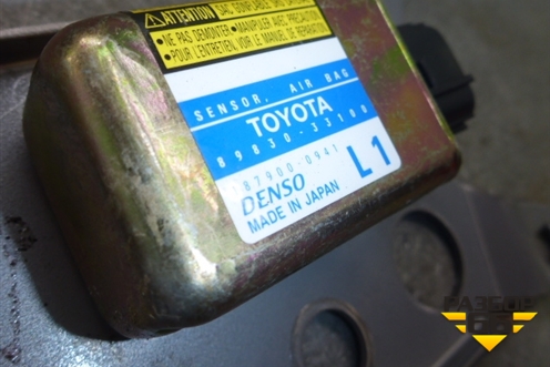 Датчик AIR BAG (внутренний левый) (8983033100) для Toyota Camry CV3 с 2001-2006г