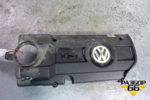 Накладка декоративная на двигатель (03C103925AM) для Volkswagen Golf V Plus с 2005-2014г