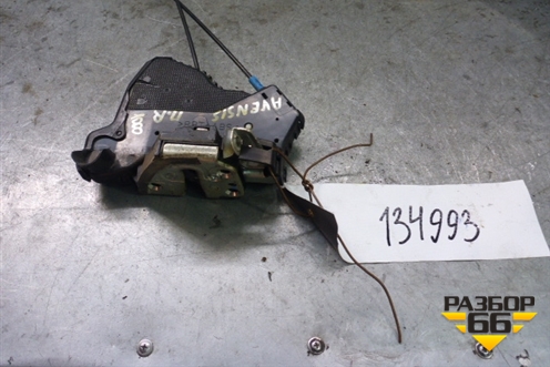 Замок двери передней правой для Toyota Avensis с 2003-2009г