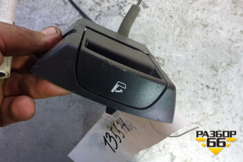 Замок спинки заднего сиденья (правый) (82220TL0G01) для Honda Accord(CU-CW) с 2008-2013г