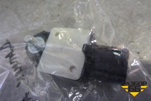 Датчик AIR BAG для Toyota Avensis с 2003-2009г