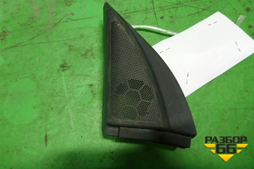 Накладка двери передней левой уголок (6749205060) для Toyota Avensis с 2003-2009г