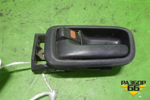 Ручка внутренняя двери задней левой для Toyota Rav-4 с 2000-2005г