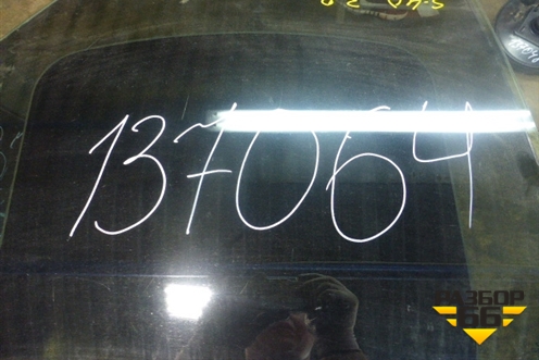 Стекло двери задней правой для Volvo S40 с 2001-2003г