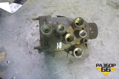 Кран управления тормозами прицепа (A0004319513) для Mercedes Benz  TRUCK Axor 2 с 2004г