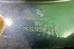 Петля крышки багажника правая (3C5827302) для Volkswagen Passat (B6) с 2005-2010г