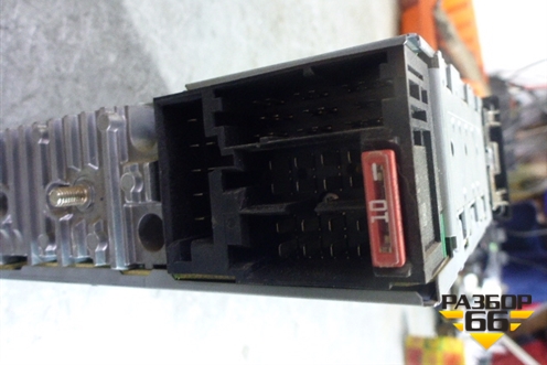 Магнитола (A0004463662) для Mercedes Benz  TRUCK Axor 2 с 2004г