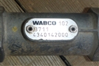 Клапан пневматический (4340142000) для Mercedes Benz  TRUCK Axor 2 с 2004г