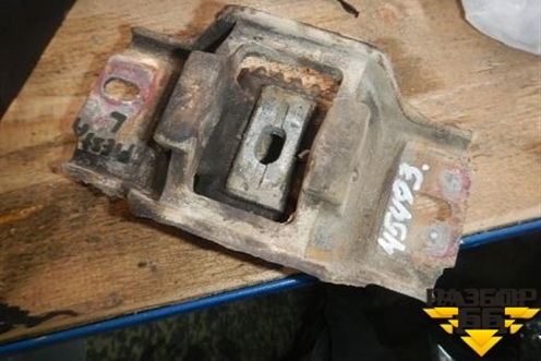 Опора КПП левая (МКПП) для Ford Fiesta с 2001-2008г