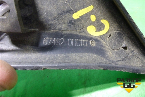 Накладка двери передней левой уголок (674920H010) для Citroen C1 с 2005г
