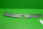 Обшивка багажника на заднюю панель (7L6863459) для Volkswagen Touareg c 2002-2010г