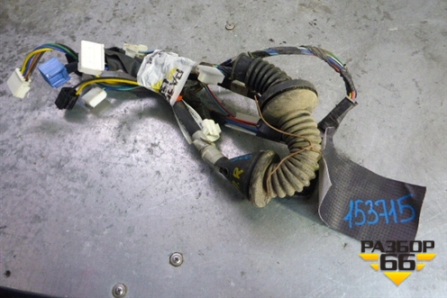 Проводка двери передней правой для Toyota Auris с 2006-2012г