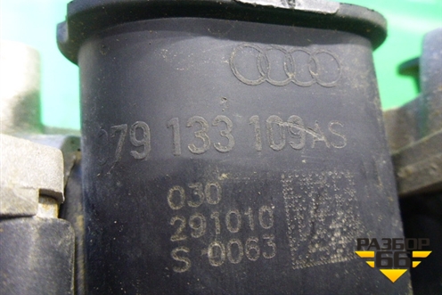 Коллектор впускной (левый нижний 4.2л) (079133109AS) для Audi A8 с 2009-2017г