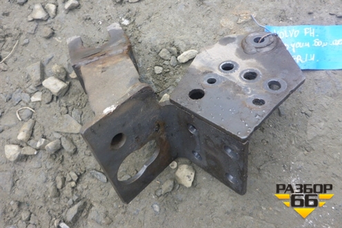 Кронштейн усилителя переднего бампера левый  (нижний) для Volvo TRUCK FH с 2008-2013г (ФШ)