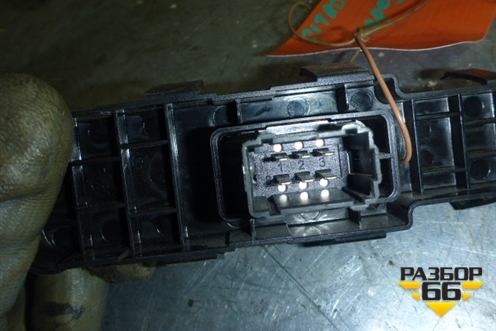 Кнопка стеклоподъёмника (передняя правая) для Citroen C3 с 2002-2009г