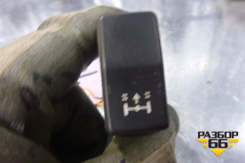 Кнопка (см.фото) для Renault  TRUCK Premium 2 с 2005-2013г