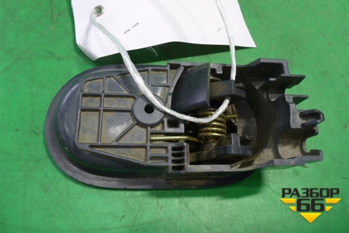 Ручка внутренняя двери передней левой (5716A303HA) для Mitsubishi Colt с 2004г