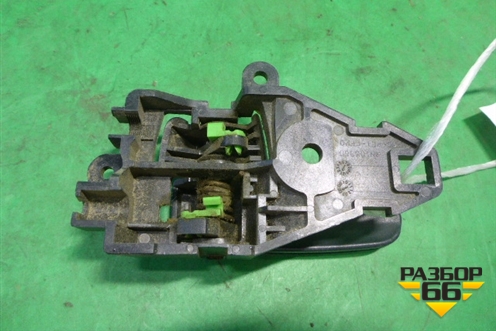 Ручка внутренняя двери передней правой (5716A180XA) для Mitsubishi Lancer-X с 2007г