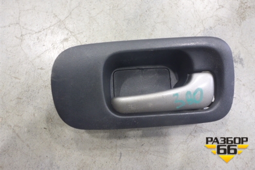 Ручка внутренняя двери передней правой для Honda CR-V(RD4) с 2002-2006г