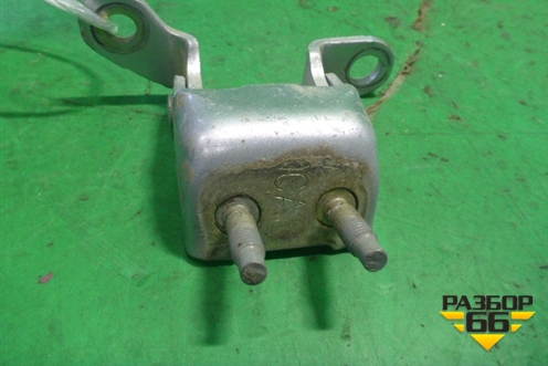 Петля двери передней правой верхняя для Honda CR-V(RD4) с 2002-2006г