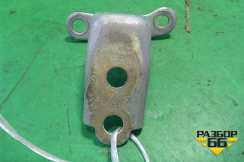 Петля двери передней правой нижняя для Honda CR-V(RD4) с 2002-2006г