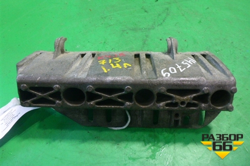 Кронштейн впускного коллектора (1.4л K4JB713) (8200050145) для Renault Clio с 1998-2002г