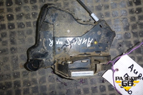 Замок двери передней правой для Toyota Auris с 2006-2012г