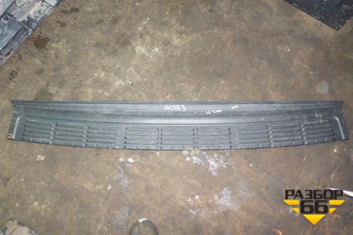 Накладка заднего бампера (до 2012г) (5216260040) для Toyota Land Cruiser (200) с 2008г