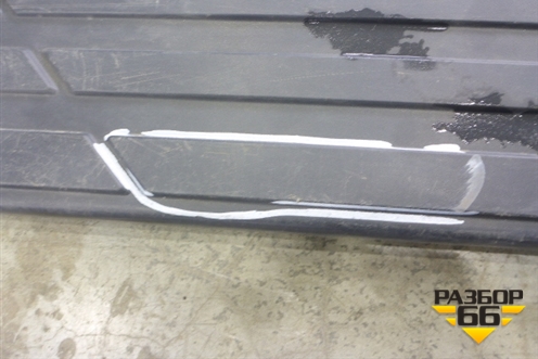 Накладка подножки левой (7656A057) для Mitsubishi Pajero/Montero с 2007г