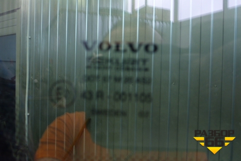 Стекло глухое левое (седан) для Volvo S80 с 1998-2006г