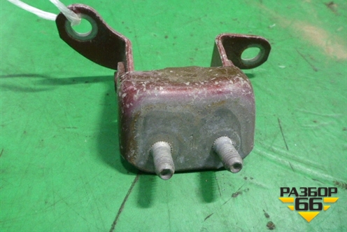 Петля двери задней правой верхняя (687500D010) для Toyota Corolla (E12) с 2001-2007г