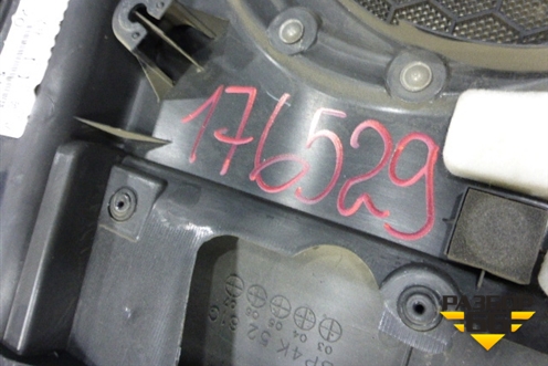 Обшивка двери задней правой под электрику (седан) для Mazda Mazda 3 (BK) с 2003-2009г 