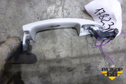 Ручка двери наружная (правая) (3C0837206A) для Volkswagen Passat-CC с 2008г