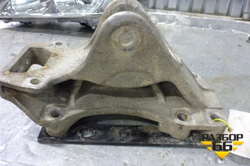 Кронштейн кабины передний правый (20456120) для Volvo TRUCK FH с 2008-2013г (ФШ)