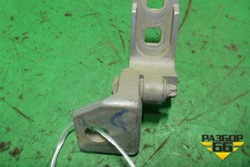 Петля двери передней правой верхняя (13180564) для Opel Corsa D с 2006-2014г