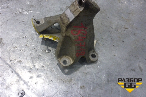 Кронштейн двигателя правый (8K0199307AS) для Audi A5/S5 с 2007-2016г