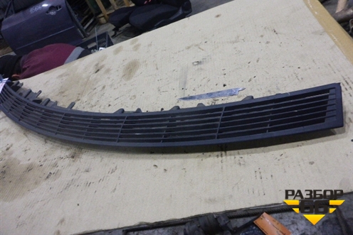 Решетка в капот для BMW 5-серия Е60/Е61 с 2003-2009г