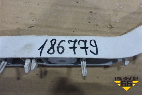 Кронштейн переднего бампера правый (новый дубликат) (4M5117D958A) для Ford Focus 2 с 2005-2008г