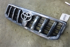Решетка радиатора (светлый хром) (5311160570) для Toyota Land Cruiser Prado(120) с 2002-2009г