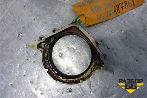 Крышка коленвала задняя (3.0л 24V 6G72) для Mitsubishi Pajero Sport с 1996-2008г
