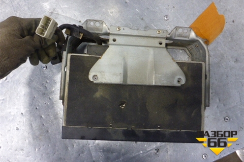 Проигрыватель CD/DVD (ченджер) (8627060040) для Toyota Land Cruiser (100) с1998-2007г