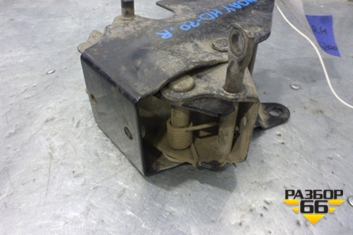 Замок кабины (правый) для Hyundai HD 35-78 с 2003г