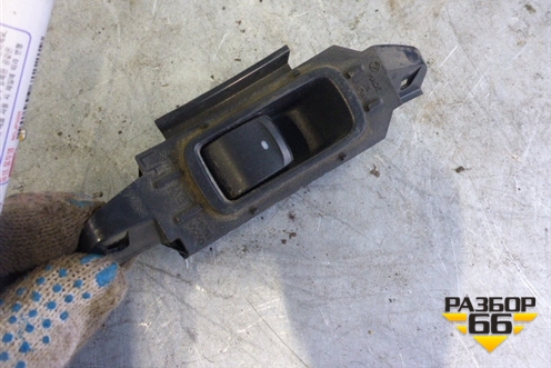 Кнопка стеклоподъёмника задняя левая для Subaru Legacy Outback (BP9) с 2003-2009г
